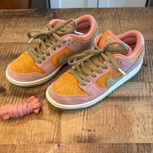 Nike SB Dunk Low Pro. Size men’s 6/ women’s 7.5
